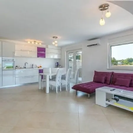 Apartament Jelena Pool *