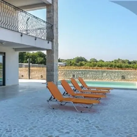 Apartment Jelena Pool Liznjan
