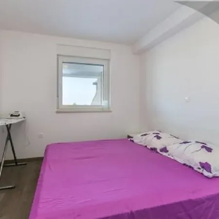 Jelena Pool Apartment Liznjan